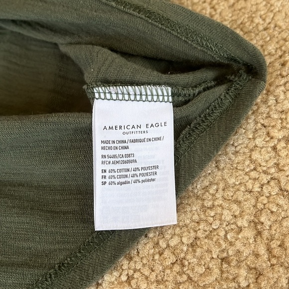 American eagle women’s size extra small olive green short sleeve shirt - Picture 4 of 5